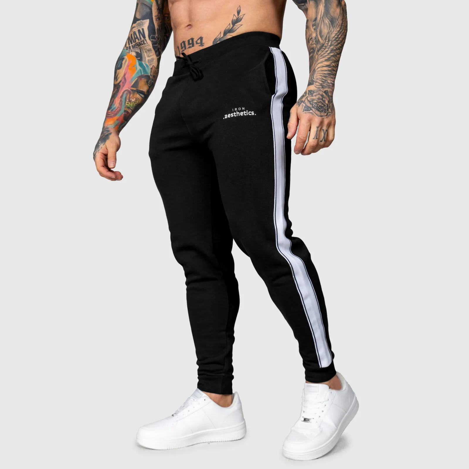 Jogger tepláky Iron Aesthetics Strips, černé-1