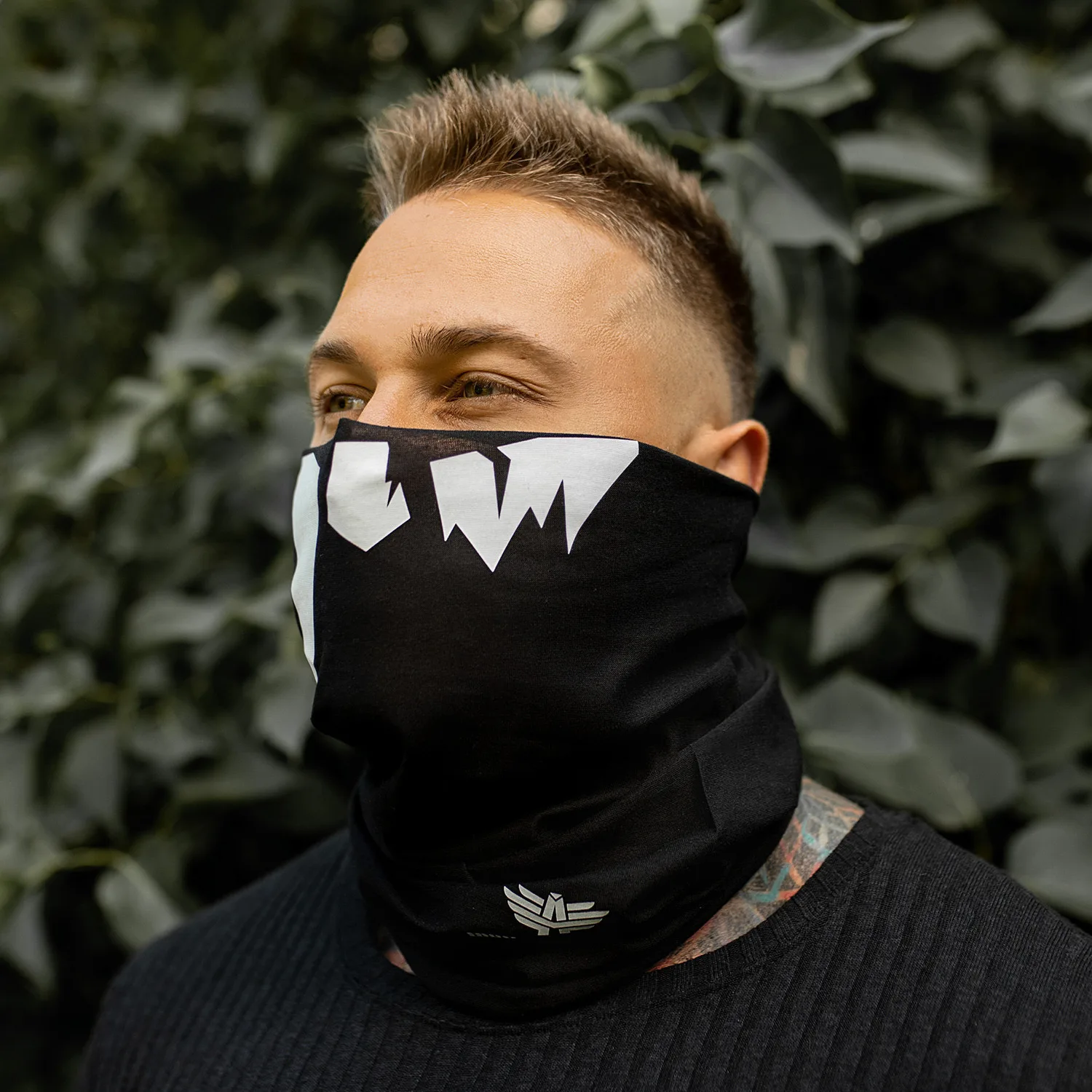 Multifunkční nákrčník Iron Aesthetics Skull, black-1