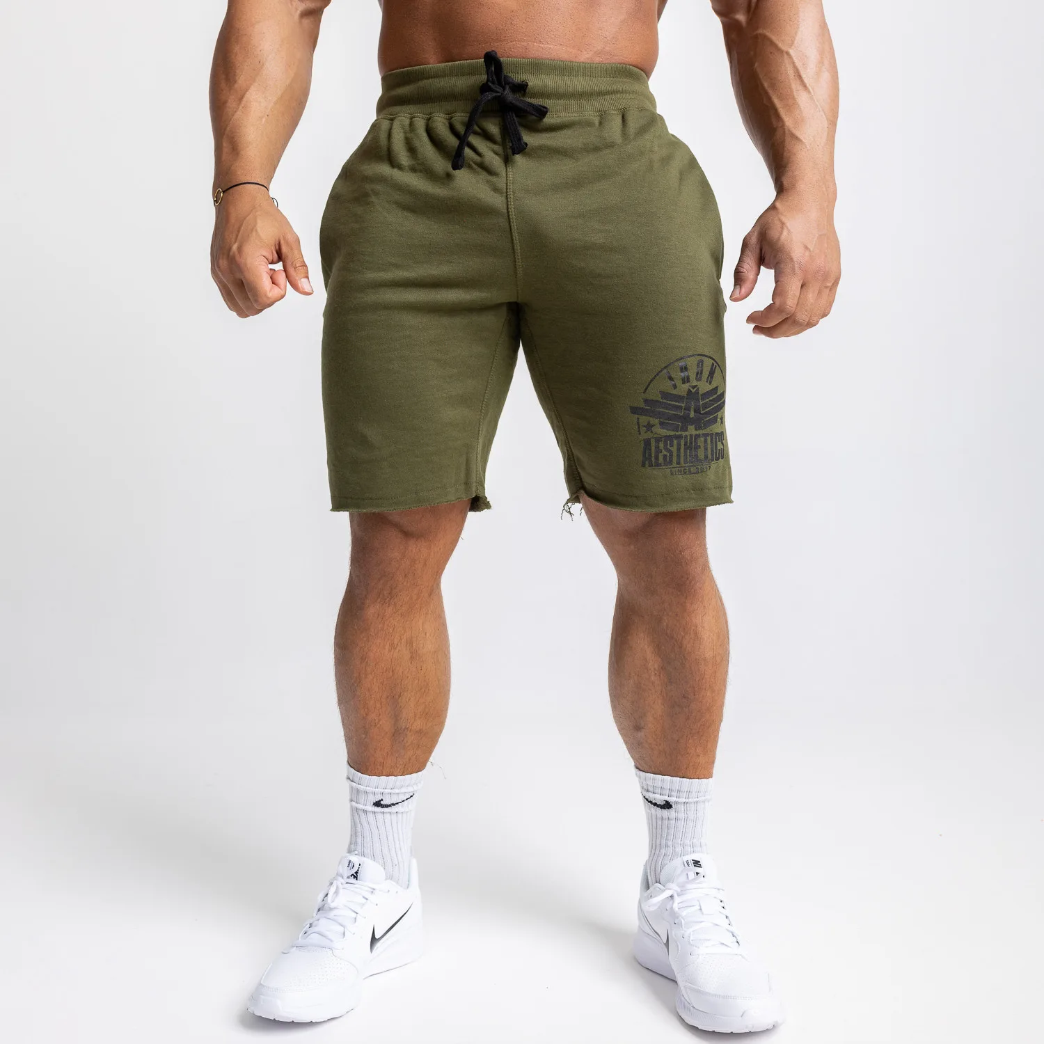 Pánské teplákové kraťasy Iron Aesthetics Force, vojenská zelená-1