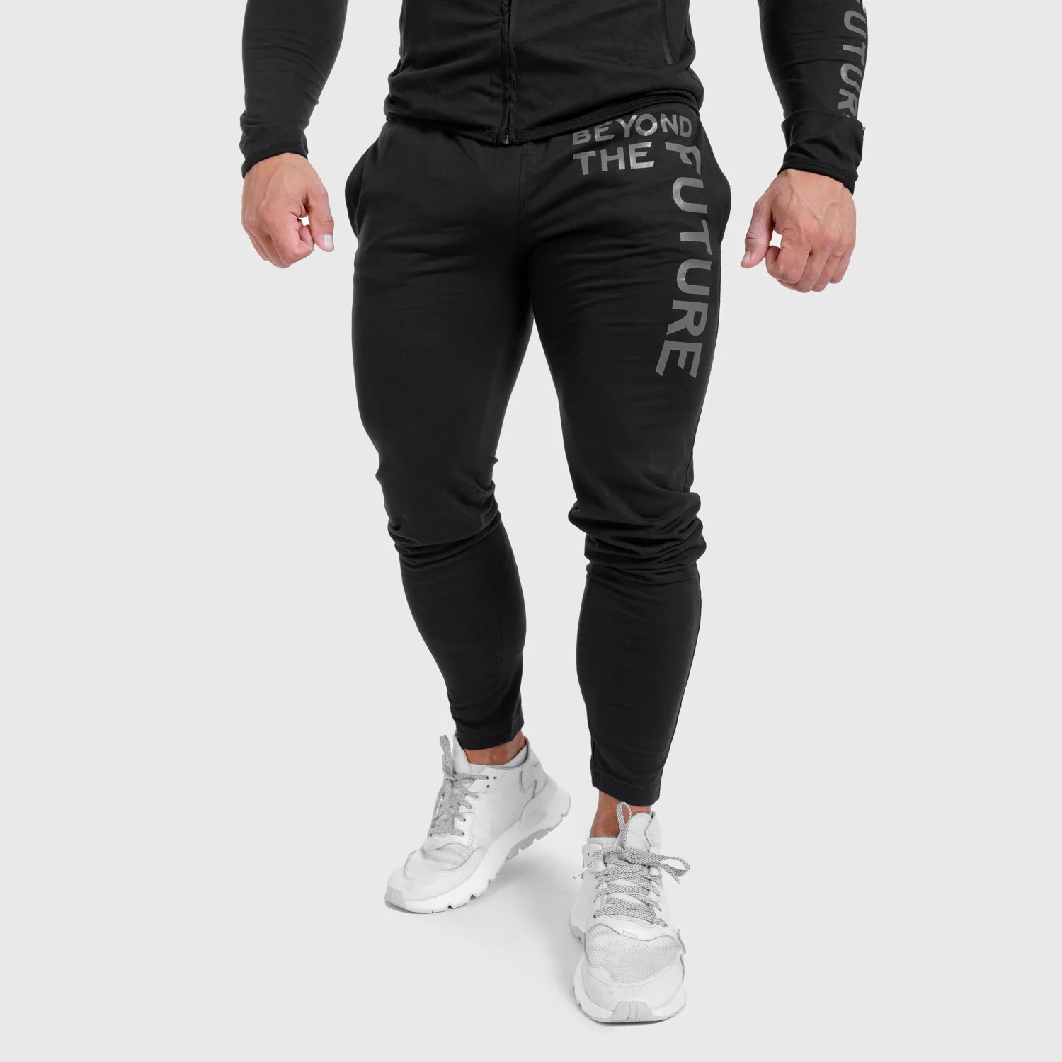 Pánské SlimFit tepláky Beyond the Future, černé-1