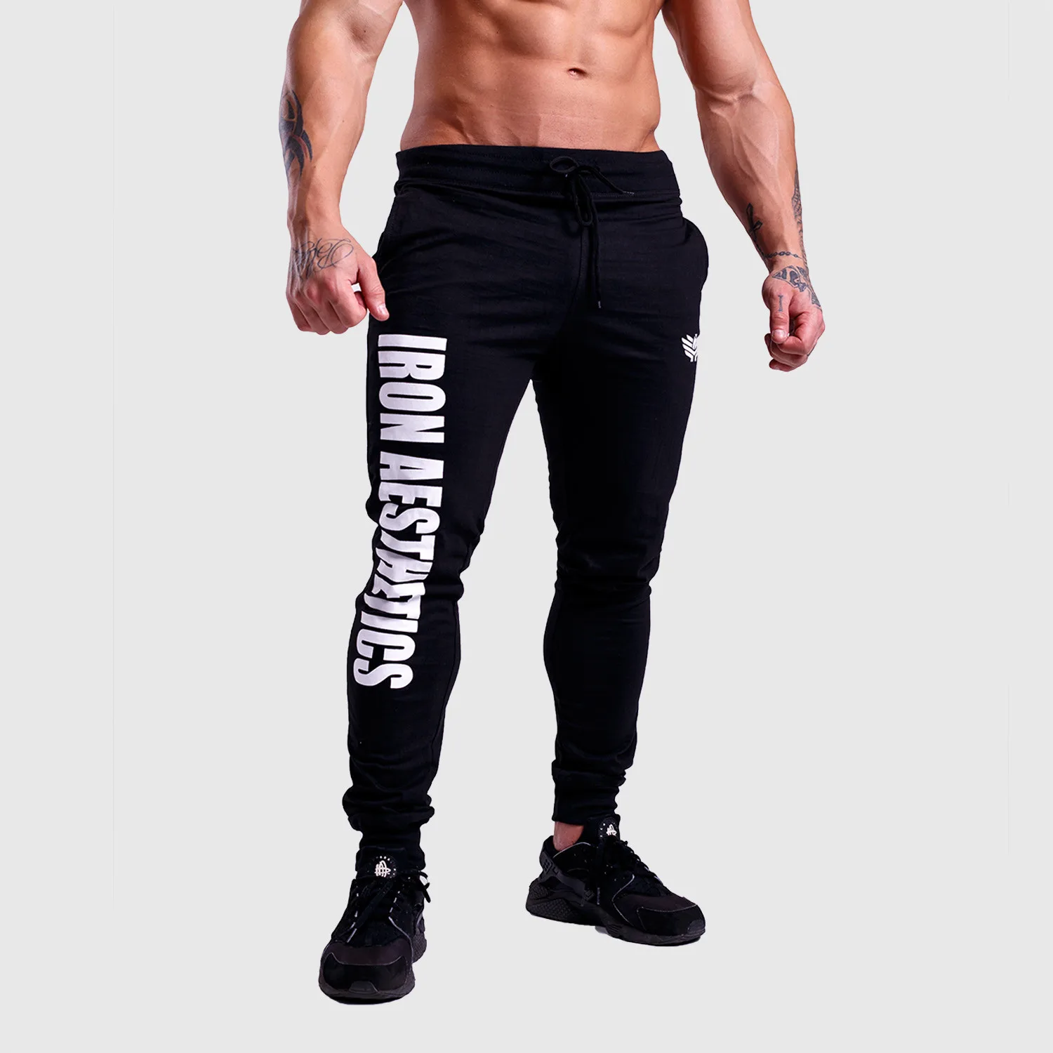Jogger tepláky Iron Aesthetics Vertical, černo-bílé - VÝROBEK S VADOU-1